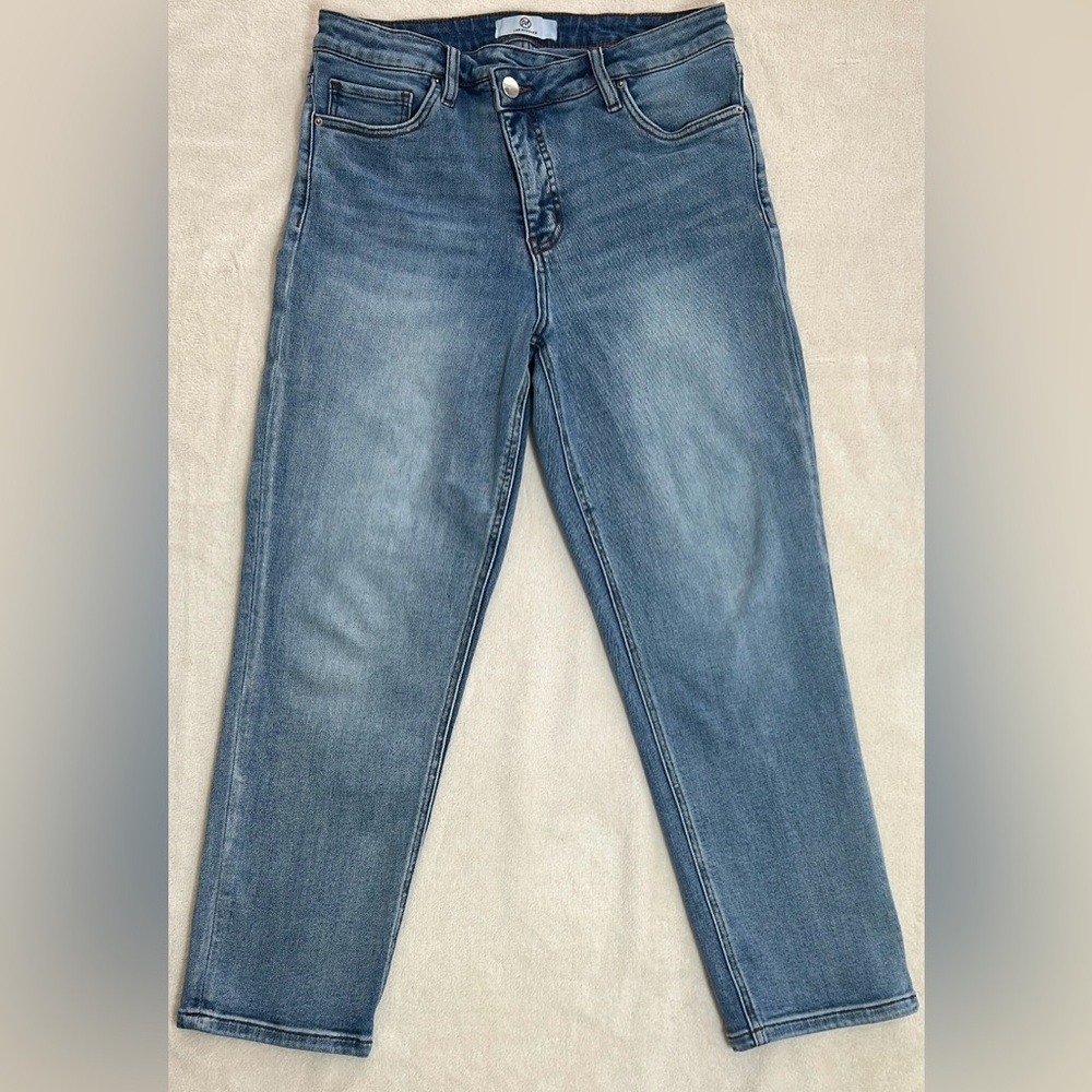 RFM Los Angeles Women’s 11/30 High-Rise Straight Jeans Blue Medium Wash